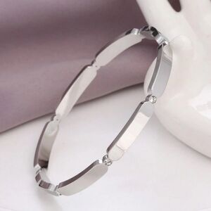 Elegant Silver Bracelet